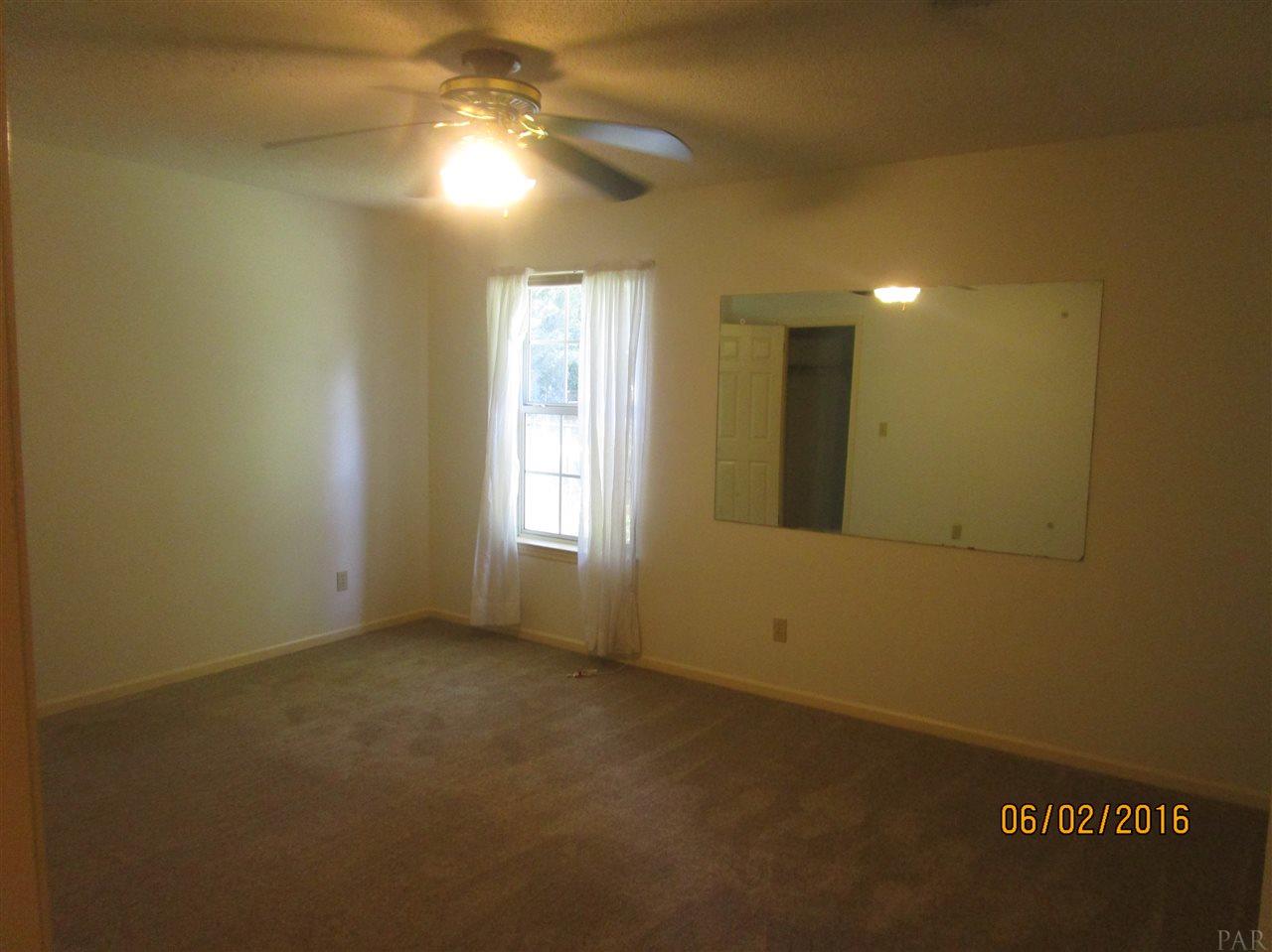 6868 EAST BAY BLVD, Navarre, FL 32566