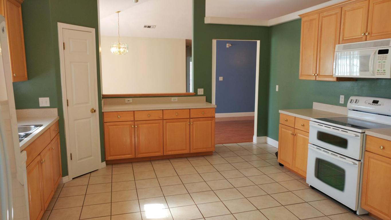 7426 MANATEE Street, Navarre, FL 32566