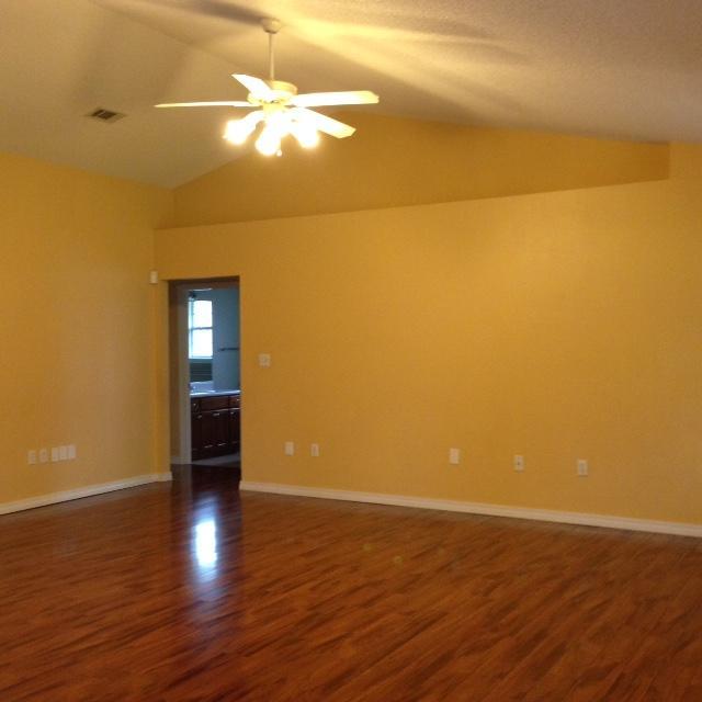 10026 PARKER LAKE Circle, Navarre, FL 32566