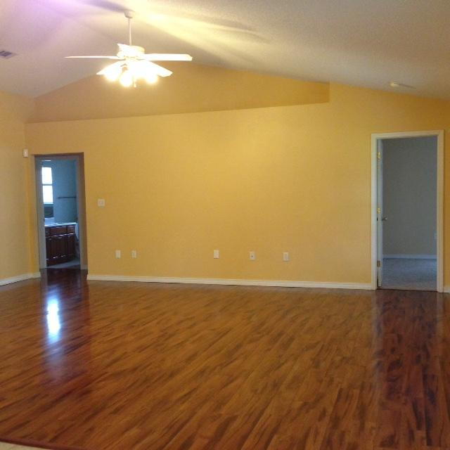 10026 PARKER LAKE Circle, Navarre, FL 32566