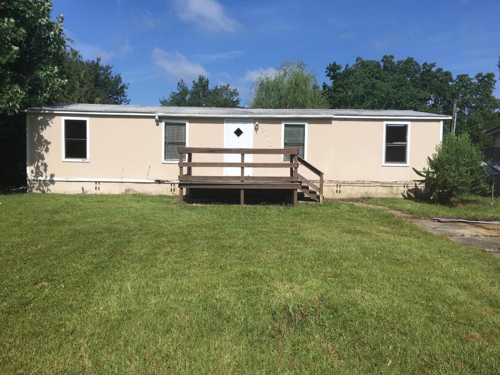 2403 Panhandle Trail, Navarre, FL 32566
