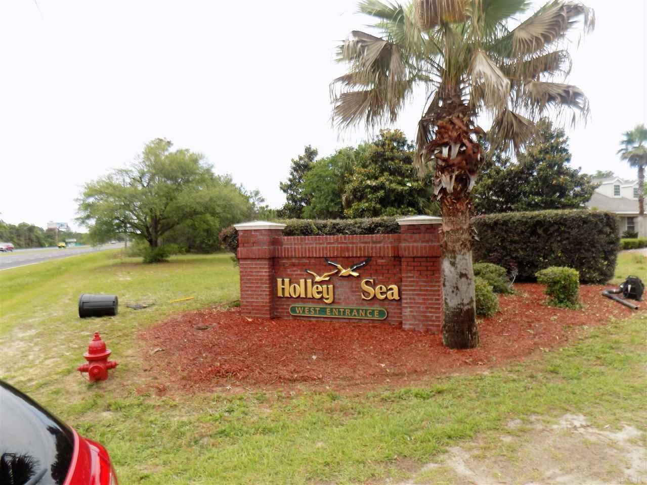 6553 Leisure St, Navarre, FL 32566