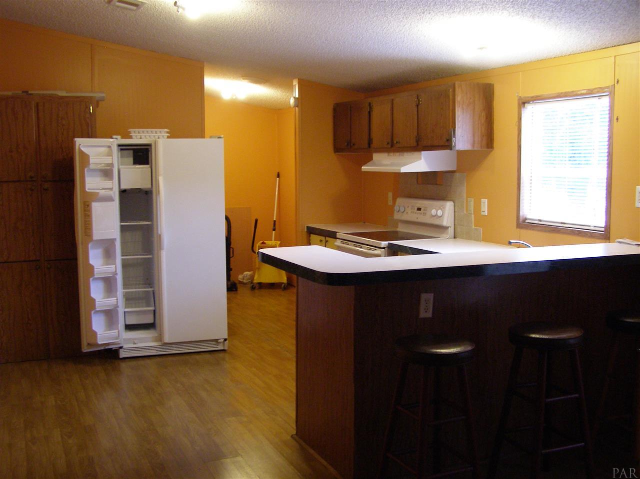 9108 EAGLE NEST DR, Navarre, FL 32566