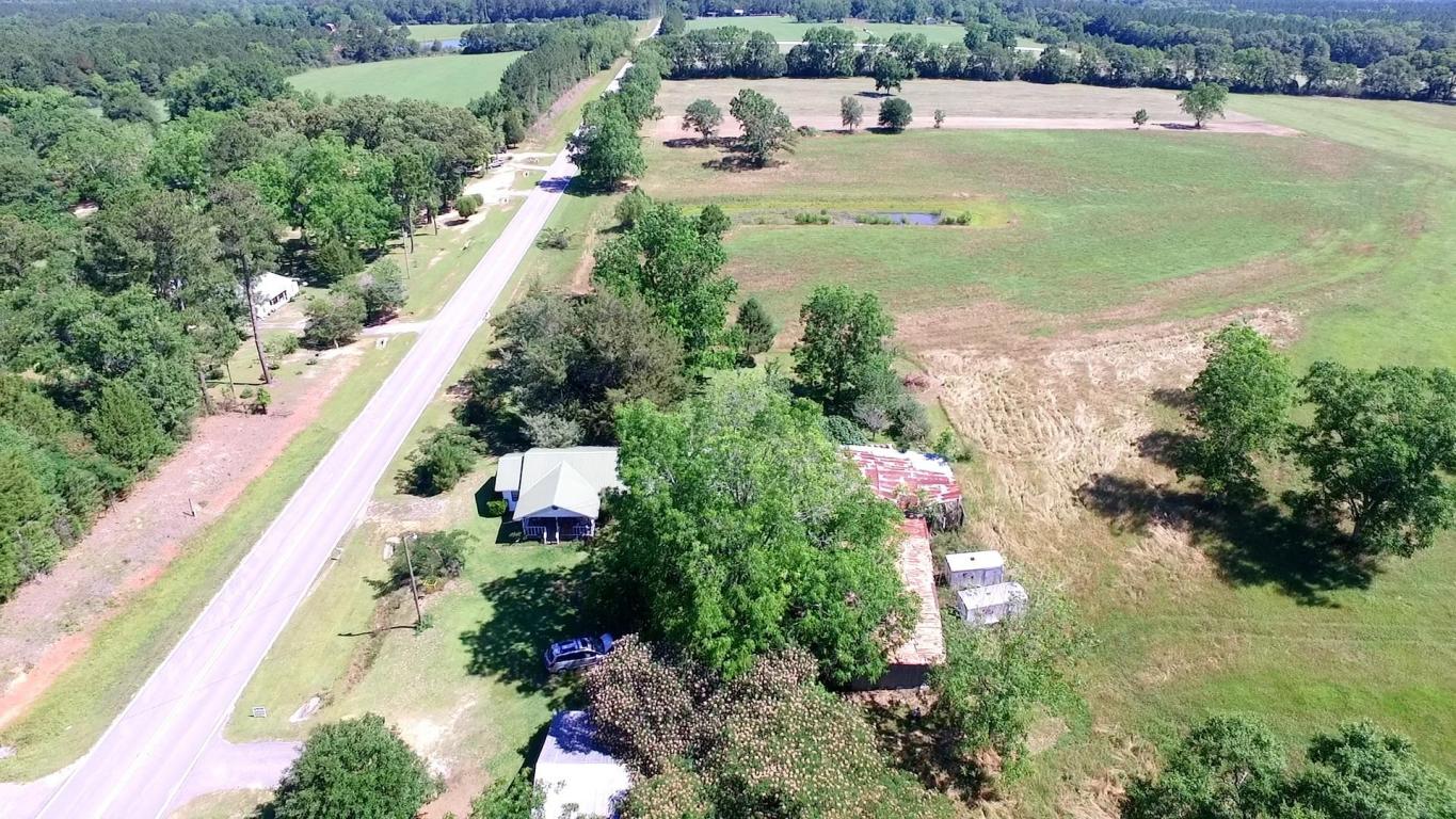 8071 Co Rd 393, Laurel Hill, FL 32567