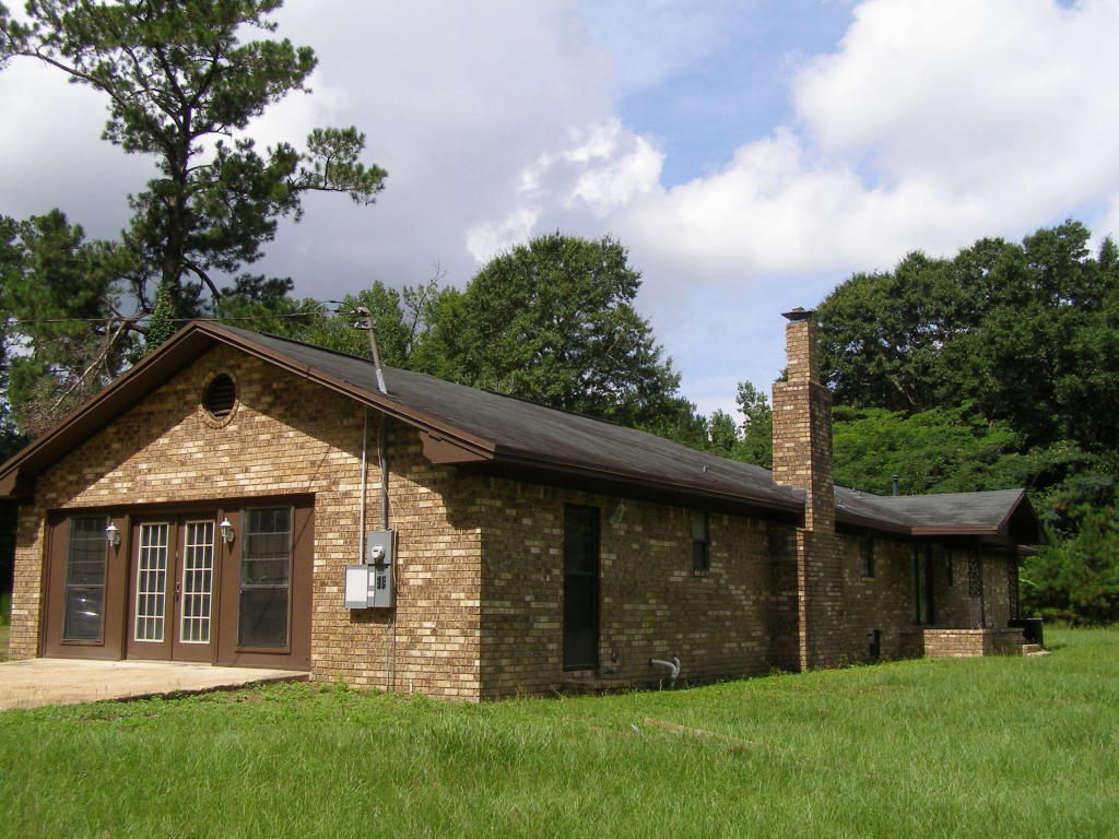 7010 Bill Lundy Road, Laurel Hill, FL 32567