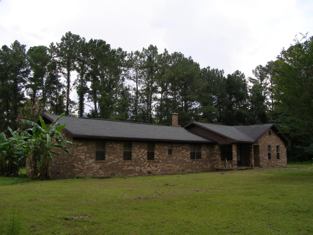 7010 Bill Lundy Road, Laurel Hill, FL 32567