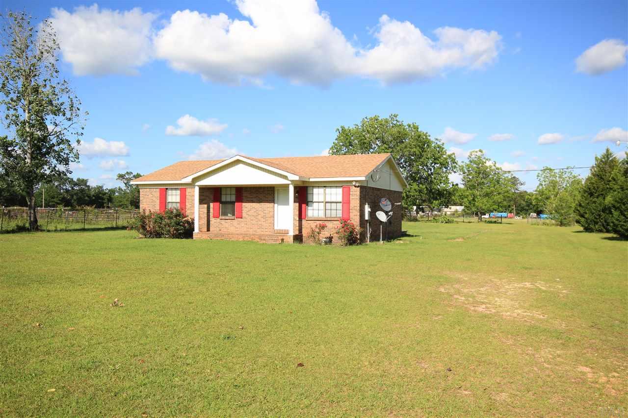 2410 S Pine Barren Rd, Mcdavid, FL 32568
