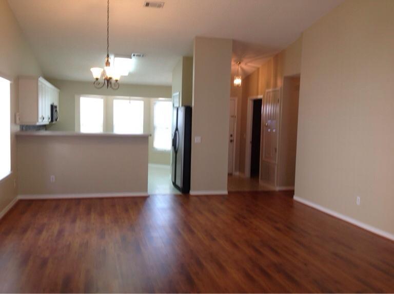 403 PEREGRINE Court, Mary Esther, FL 32569