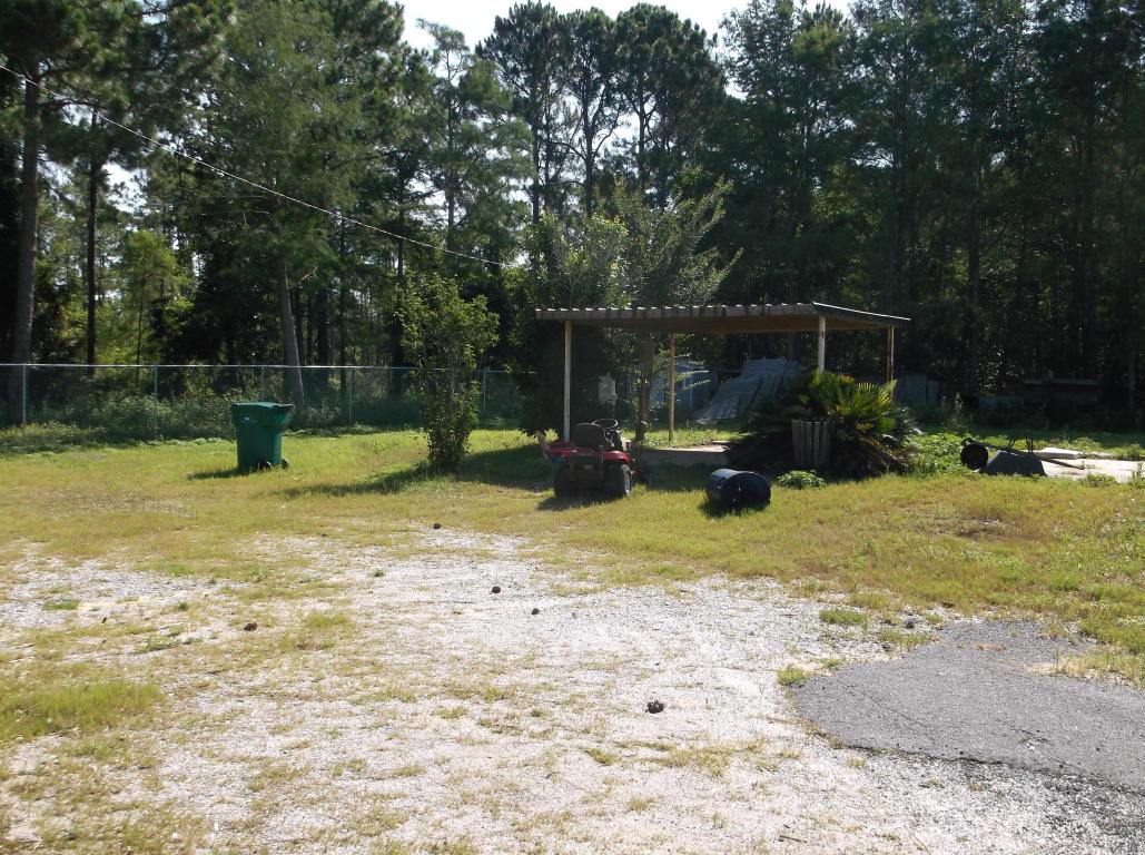423 Lakeview Street, Mary Esther, FL 32569