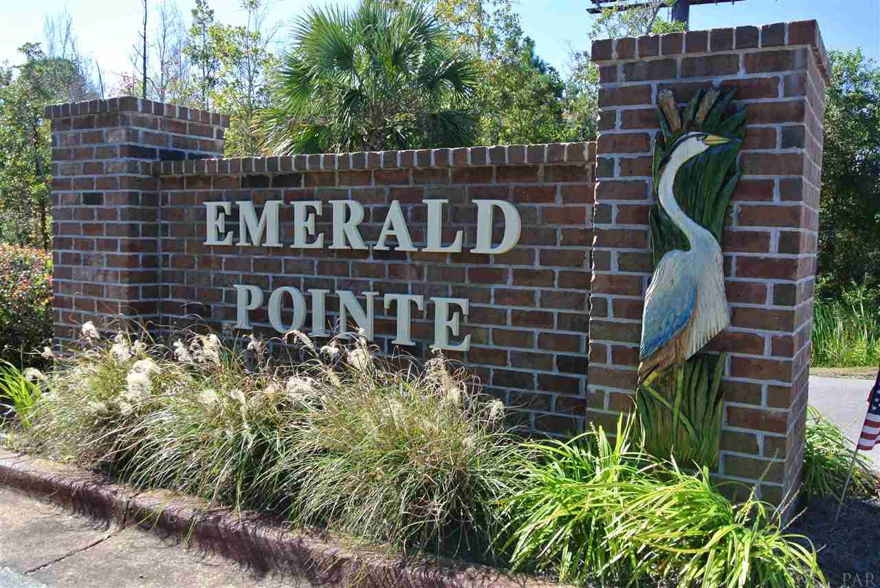 417 EMERALD POINTE DR, Mary Esther, FL 32569
