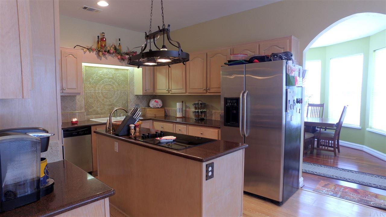 5675 MEADOWLARK LN, Milton, FL 32570