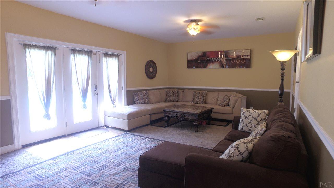 5675 MEADOWLARK LN, Milton, FL 32570