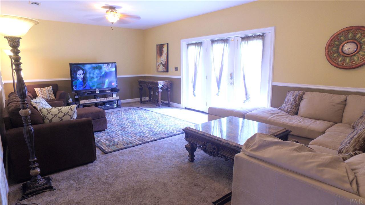 5675 MEADOWLARK LN, Milton, FL 32570