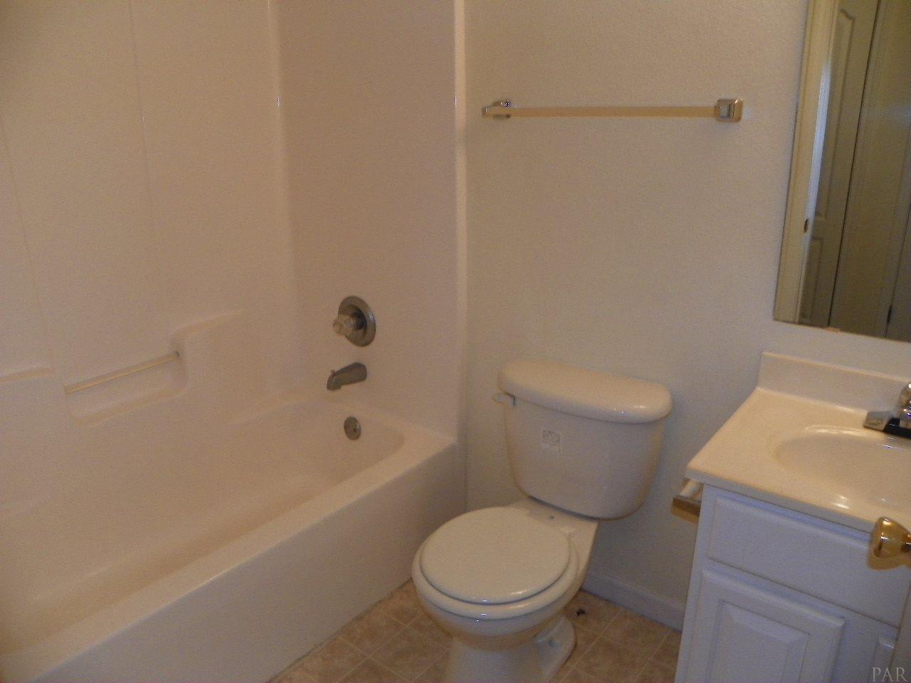 6859 ROUNDUP LN, Milton, FL 32570