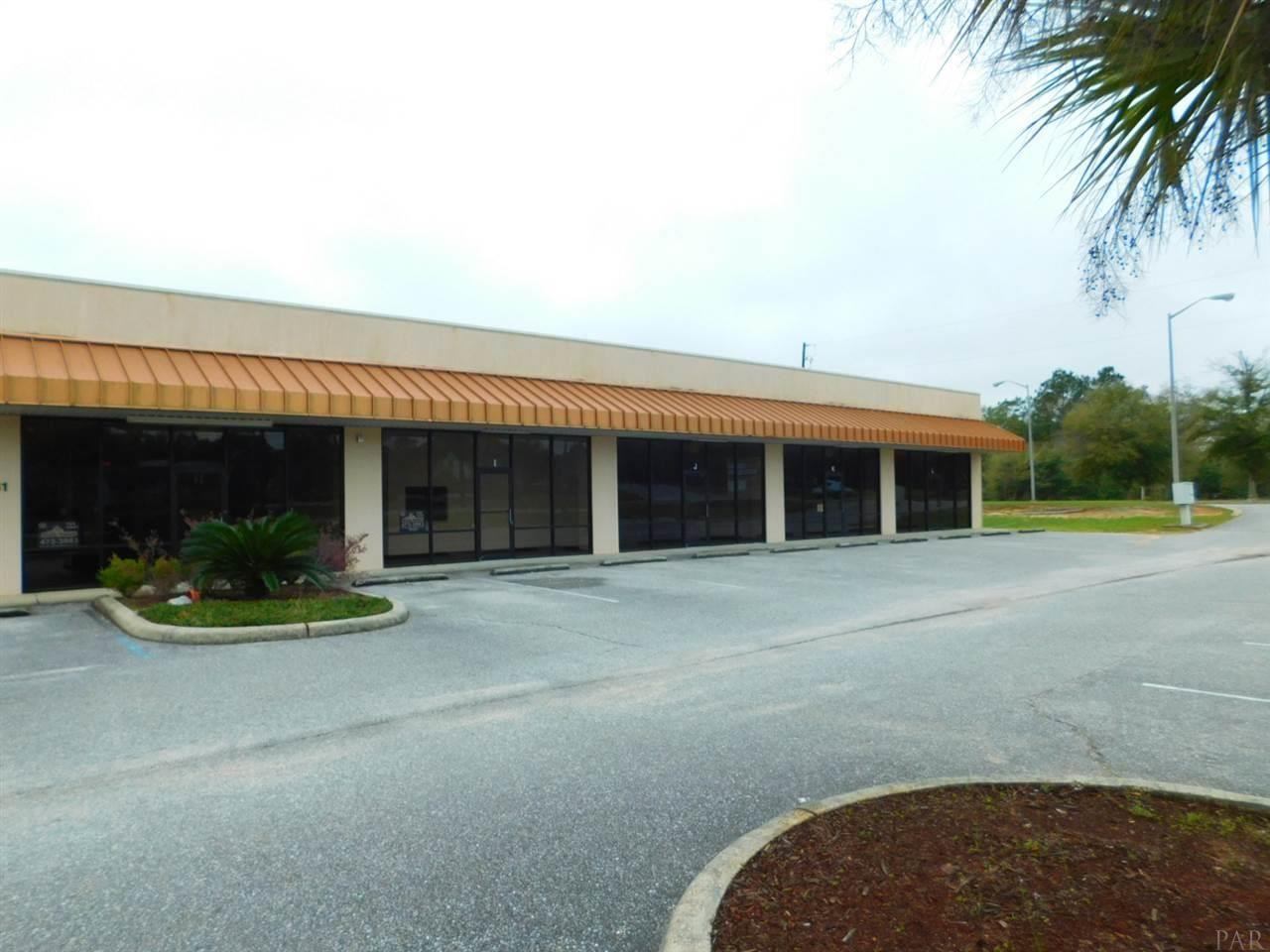 5941 BERRYHILL RD, Milton, FL 32570