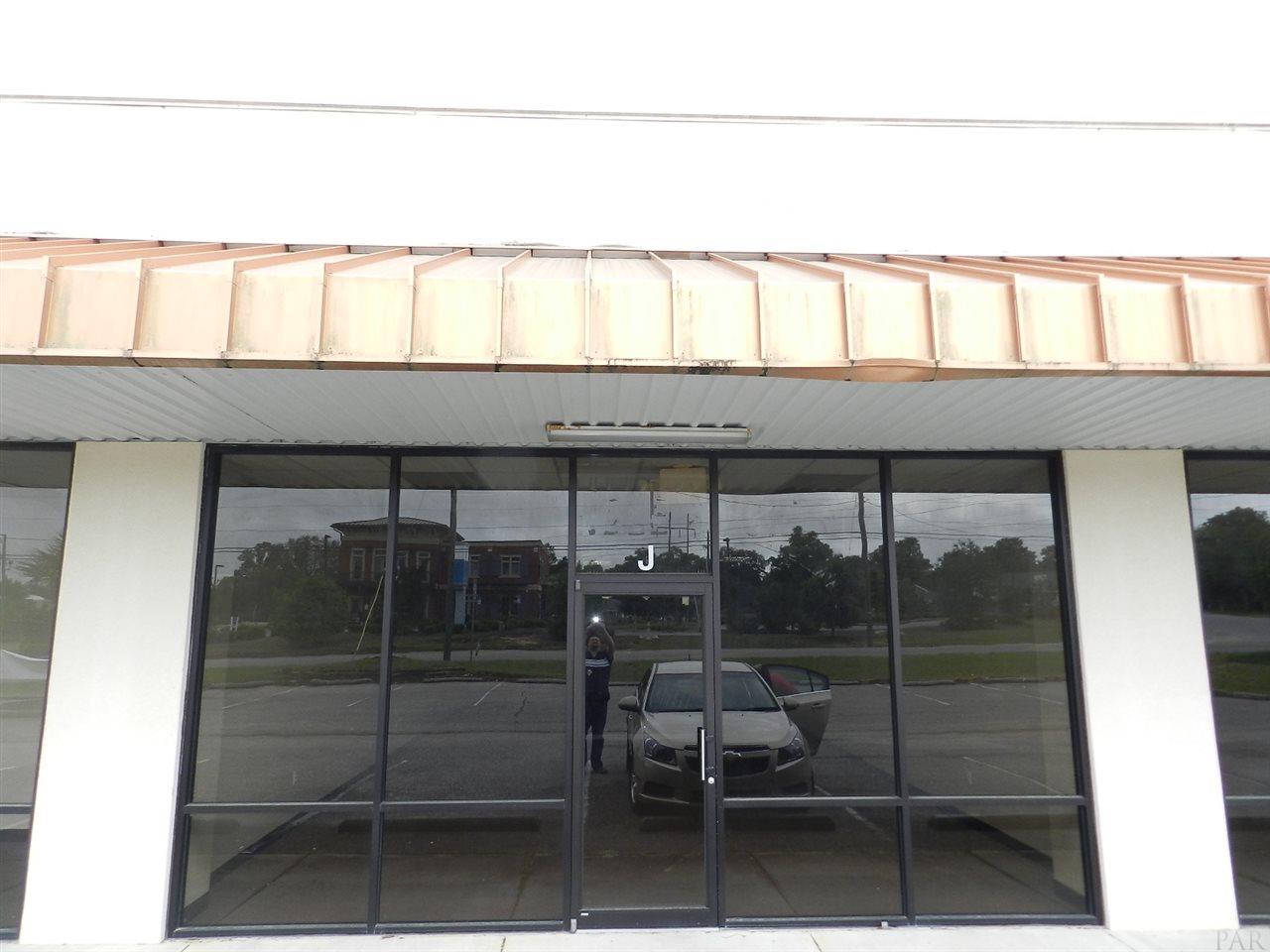 5941 BERRYHILL RD, Milton, FL 32570
