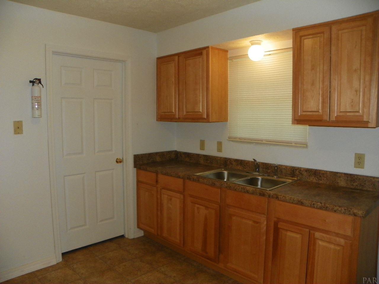 5882 INDEPENDENCE DR, Milton, FL 32570
