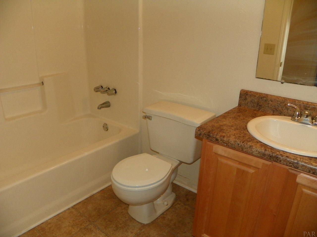 5882 INDEPENDENCE DR, Milton, FL 32570