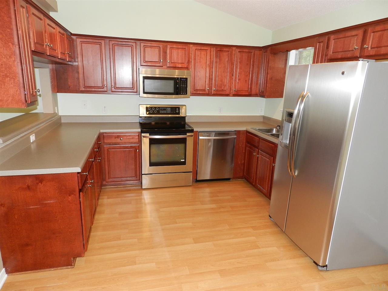 6607 WOODBURY FOREST DR, Milton, FL 32570
