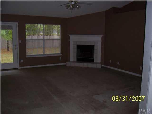 5258 HAWKS NEST DR, Milton, FL 32570