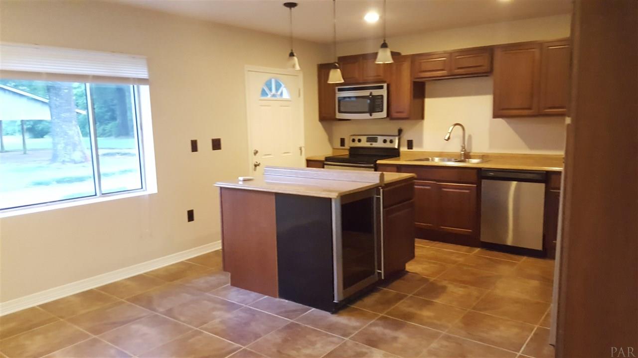 6241 Allentown Rd, Milton, FL 32570