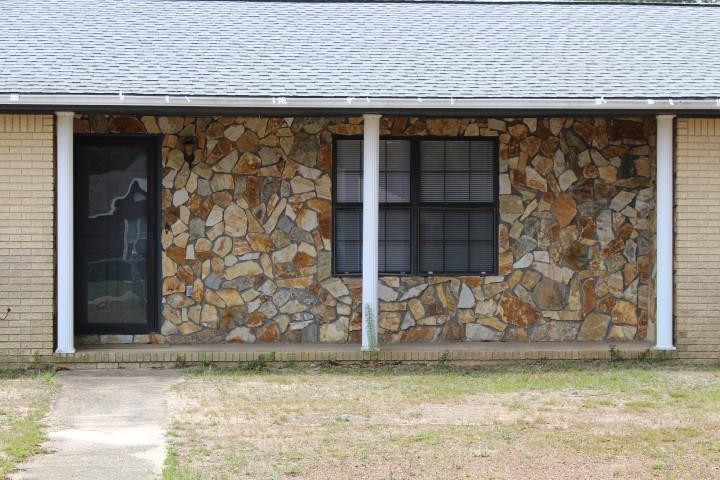 6151 Cherokee Rd, Milton, FL 32570