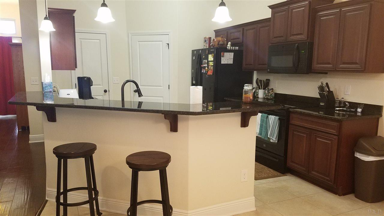 5668 TUCKER CIR, Pace, FL 32571