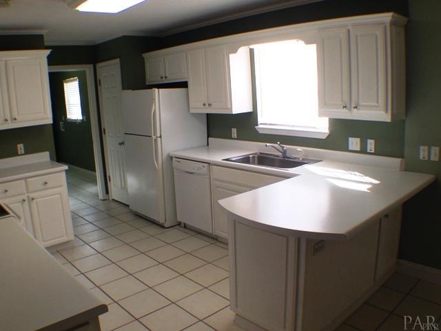 5251 W SPENCER FIELD RD, Pace, FL 32571