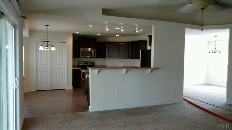 3825 RUNNER STONE DR, Pace, FL 32571