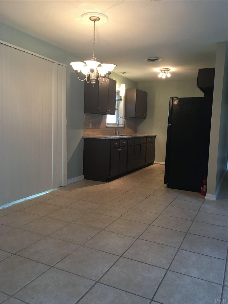 5225 MOORE LN, Milton, FL 32571