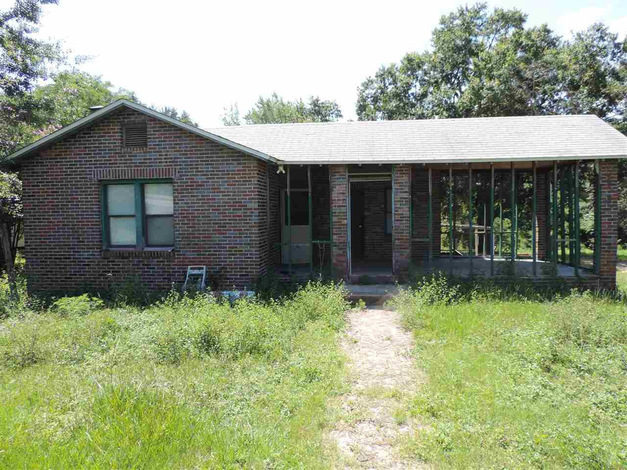 9090 N Hwy 29, Molino, FL 32577