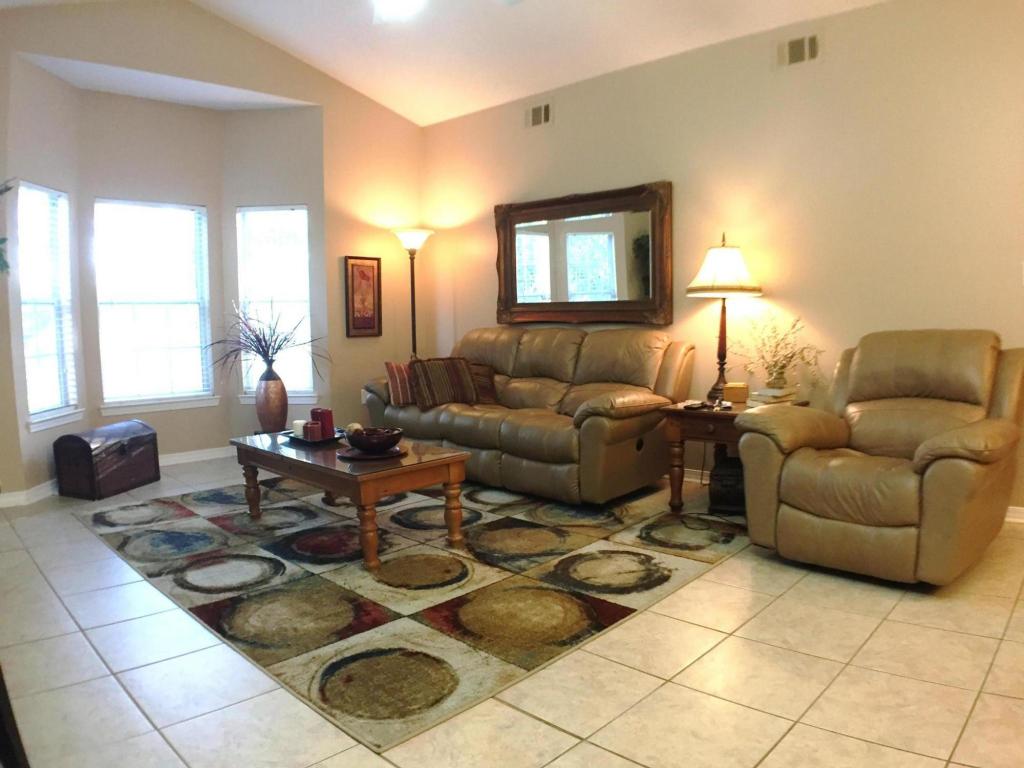 1501 N Partin Drive, Niceville, FL 32578