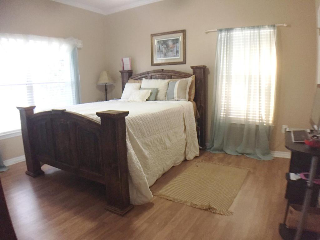 1501 N Partin Drive, Niceville, FL 32578