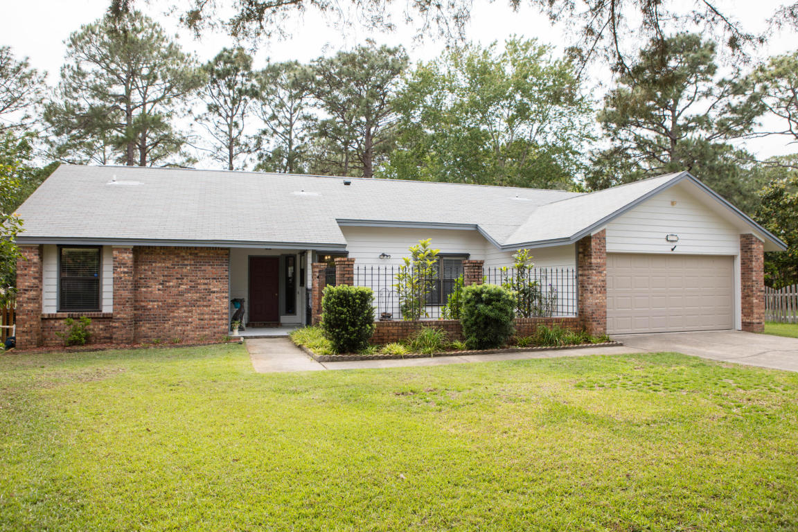 203 W MUIRFIELD Cv, Niceville, FL 32578