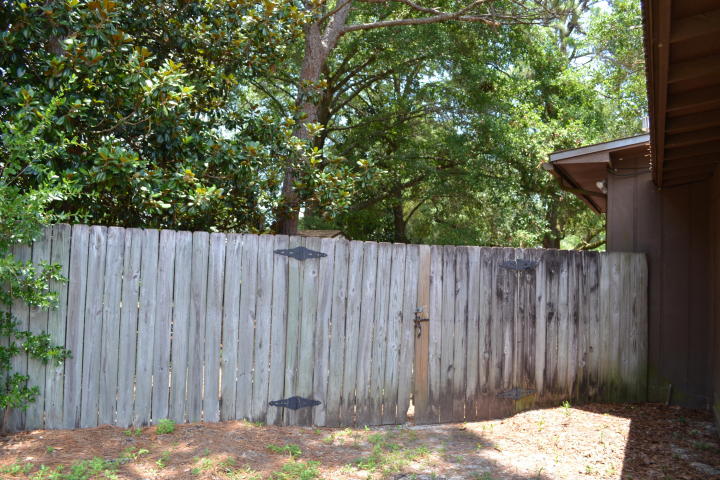 122 2nd Street, Niceville, FL 32578