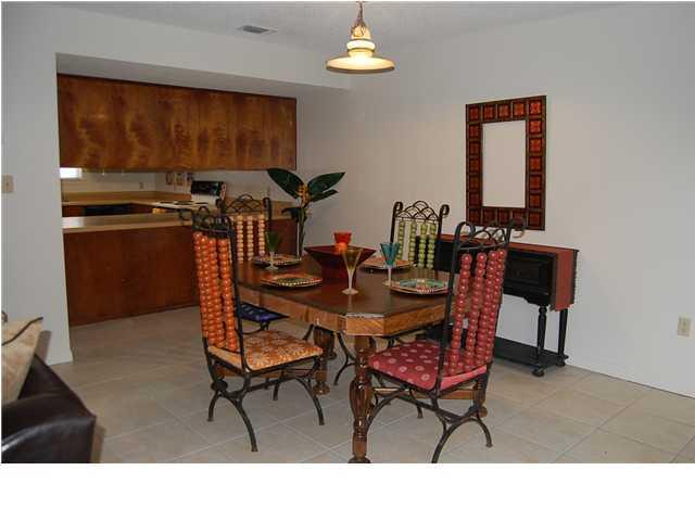42 7th Avenue, Shalimar, FL 32579