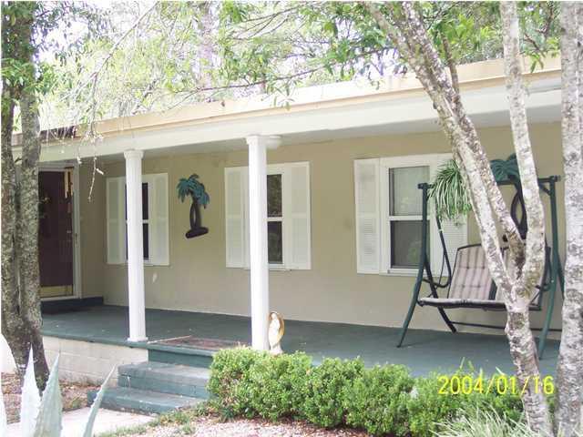 324 Hillcrest Ave, Valparaiso, FL 32580
