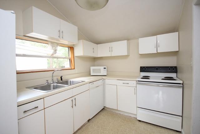324 Hillcrest Ave, Valparaiso, FL 32580