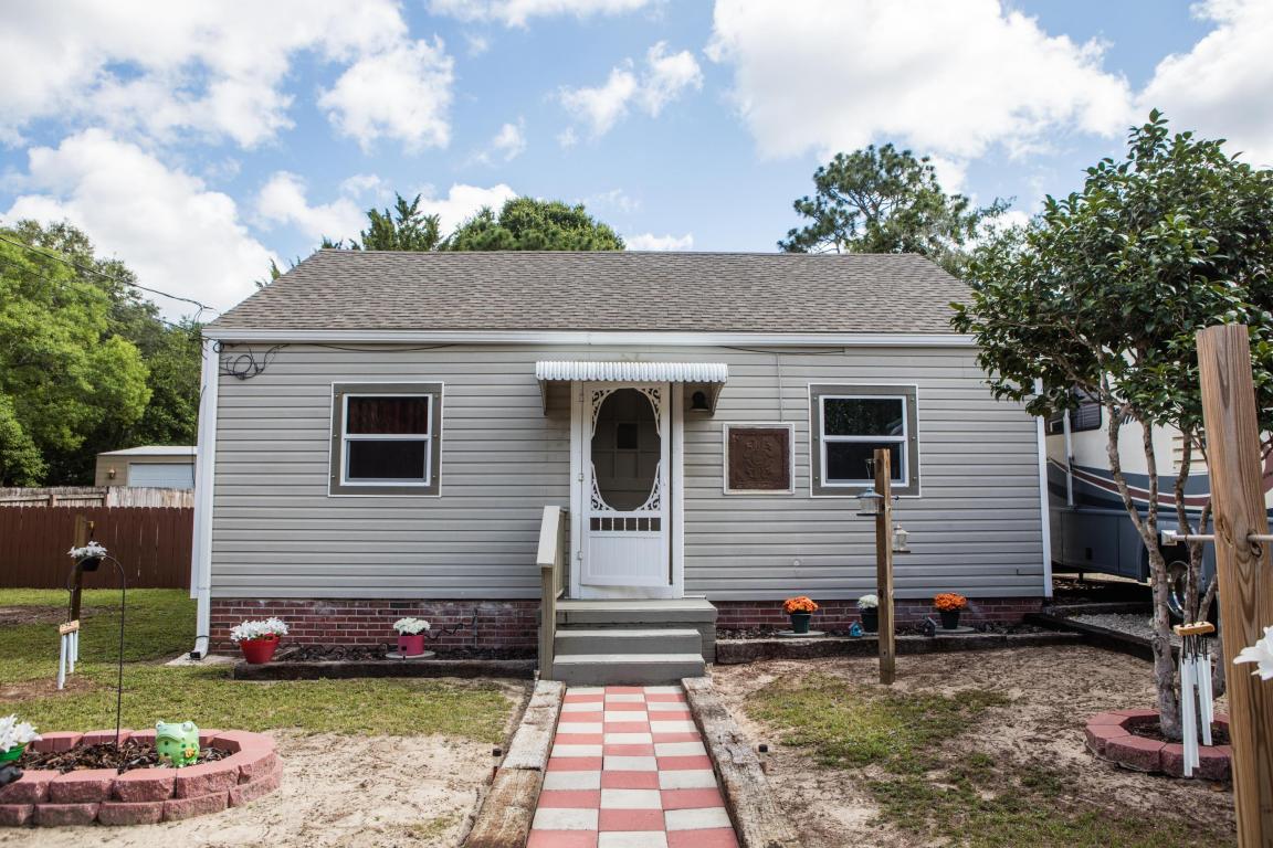 328 WASHINGTON Ave, Valparaiso, FL 32580