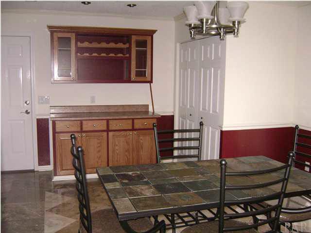 5864 WESTMONT RD, Milton, FL 32583