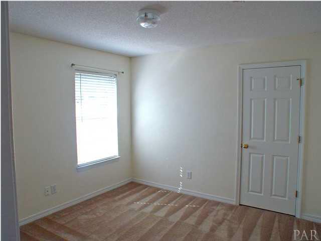 6940 HARDWOOD CT, Milton, FL 32583