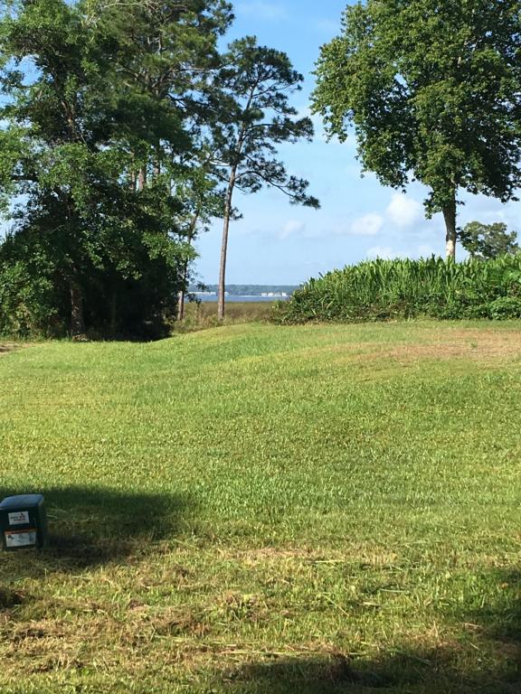 4644 BAYSIDE Drive, Milton, FL 32583
