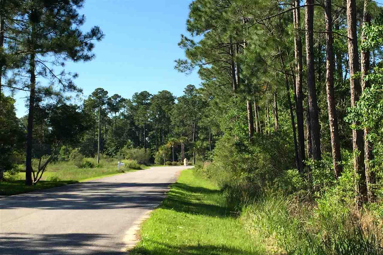 BAY MEADOWS DR, Milton, FL 32583