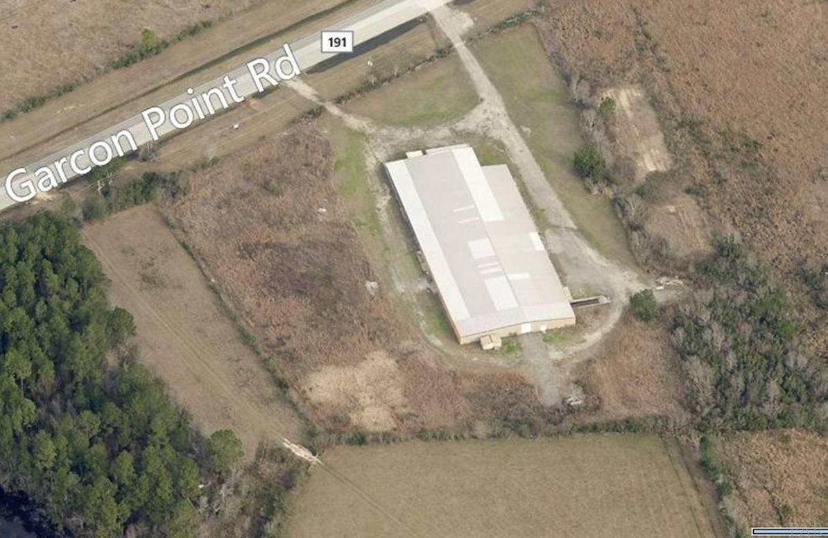 3524 GARCON POINT RD, Milton, FL 32583