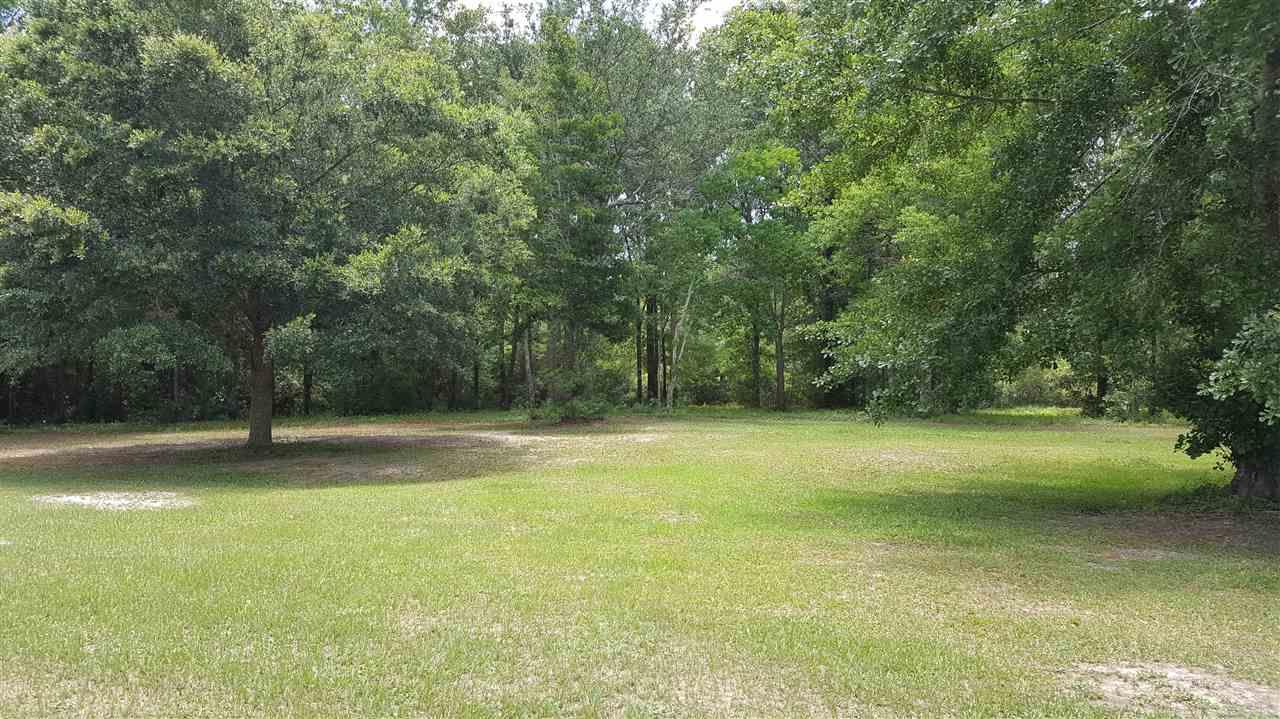 5877-5885 MOORS OAKS DR, Milton, FL 32583