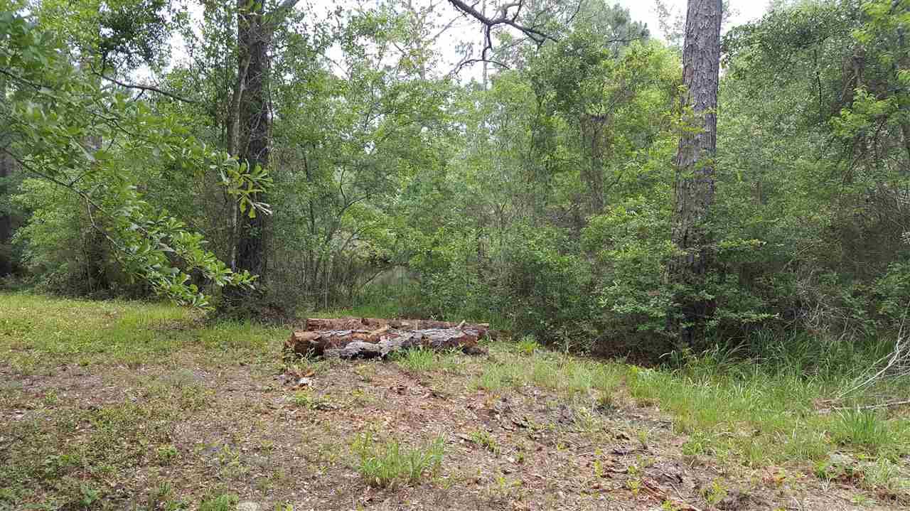 5877-5885 MOORS OAKS DR, Milton, FL 32583