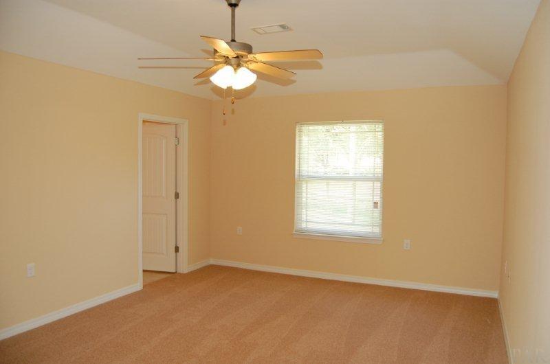 5809 JADE MOON CIR, Milton, FL 32583