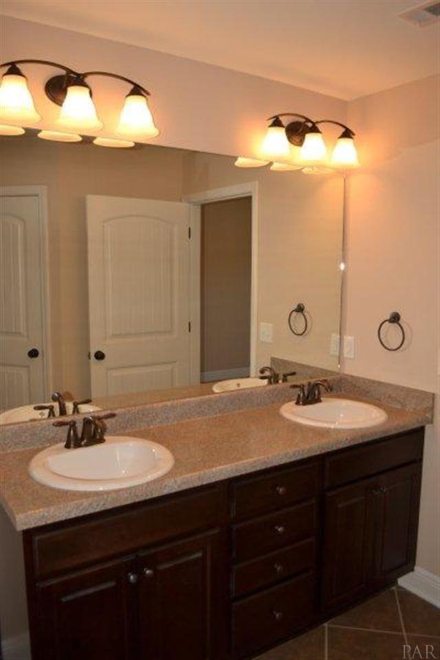 5809 JADE MOON CIR, Milton, FL 32583