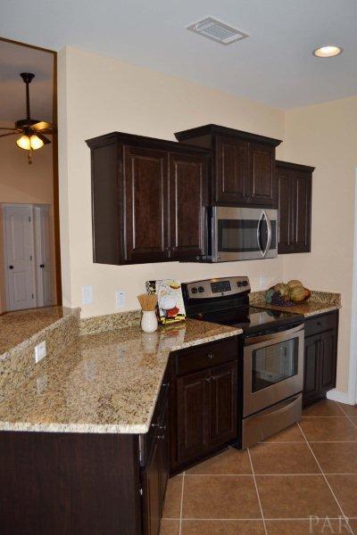 5789 JADE MOON CIR, Milton, FL 32583
