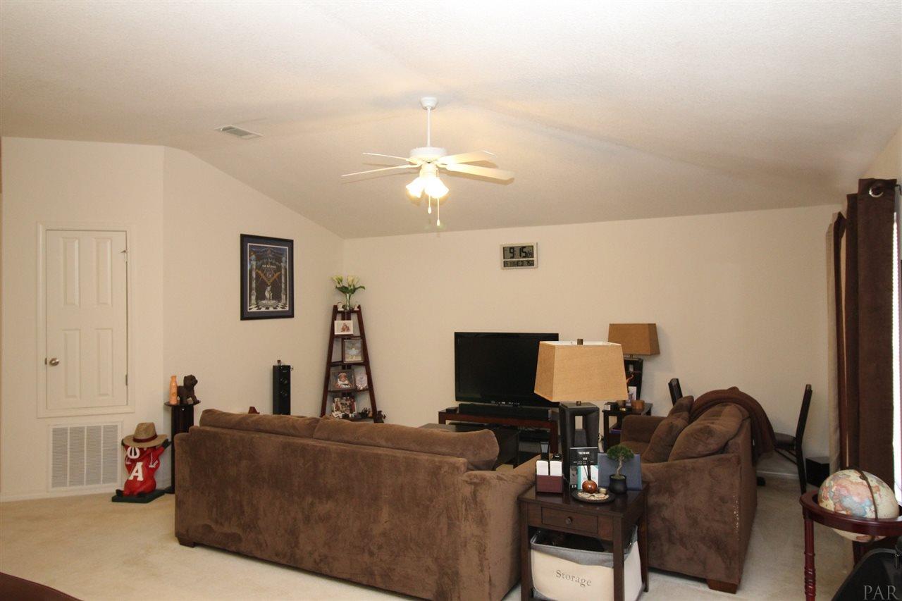 5606 Silver Star Ct, Milton, FL 32583